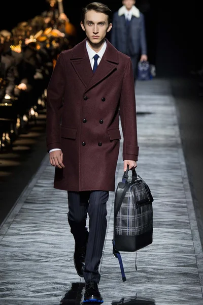 Look 22